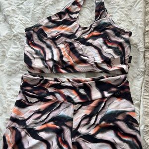 LiCi Fit Tigress Workout set